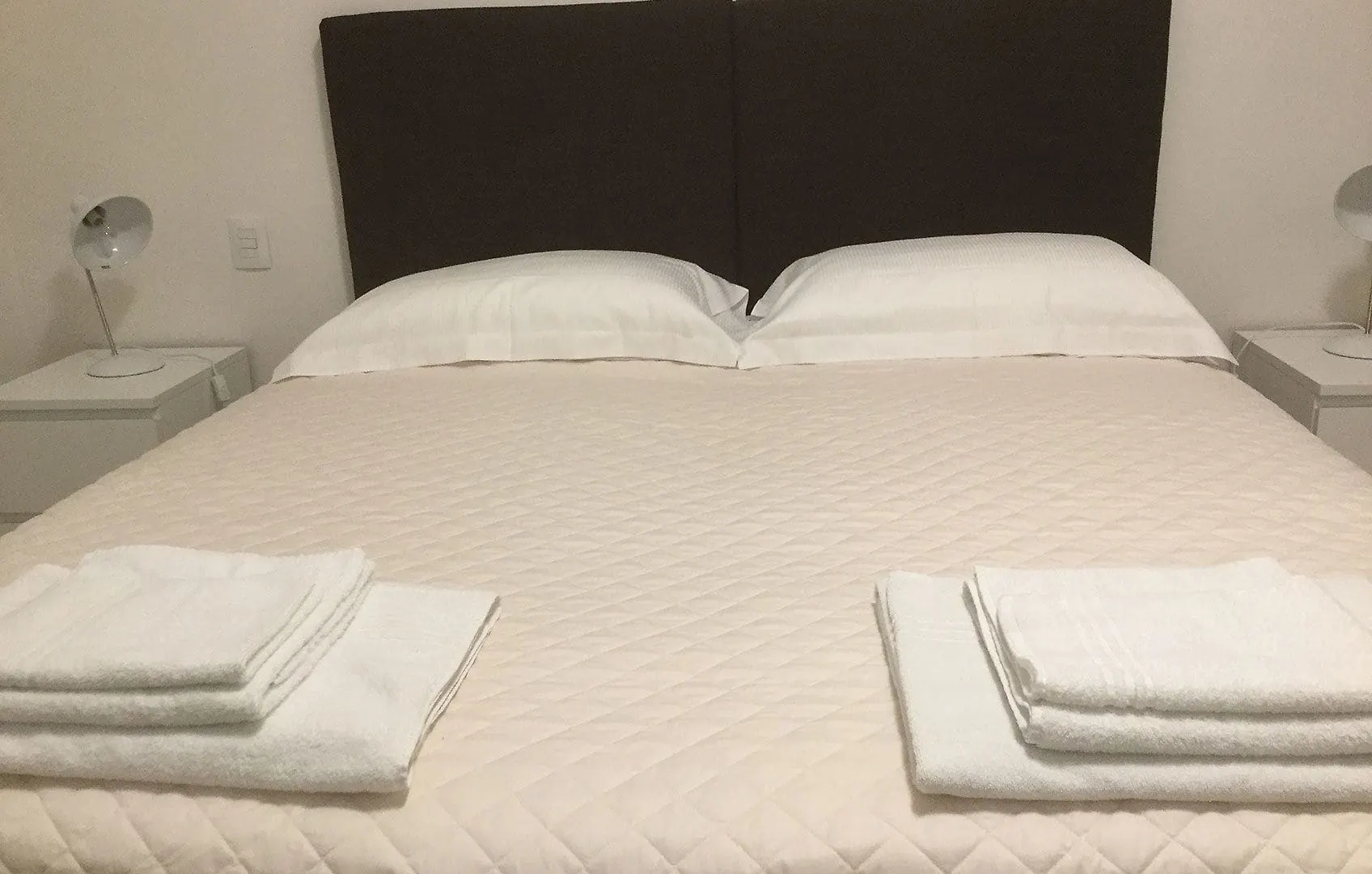 Dimora 16 Rooms & Garden Prato  Guest house